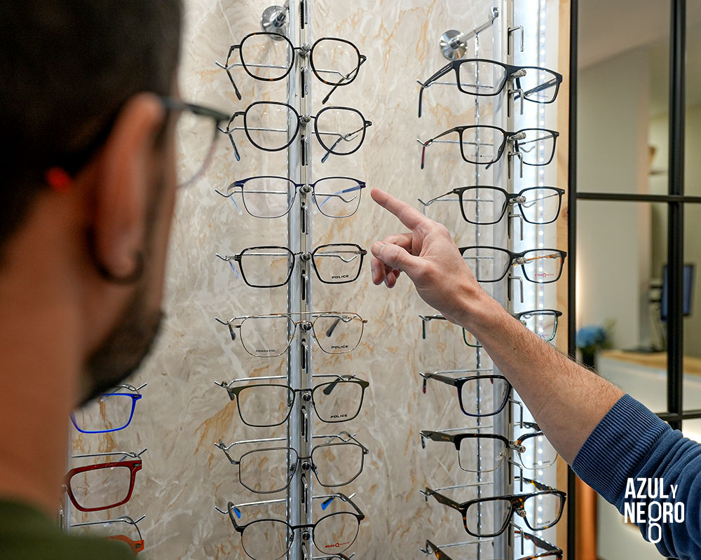 optica-azul-y-negro-60